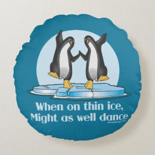 Wanneer op Thin Ice Pinguins Funny Design Rond Kussen