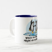 Wanneer op Thin Ice Pinguins Funny Design Tweekleurige Koffiemok (Voorkant links)