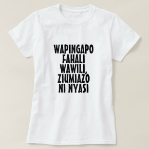 Wanneer twee stieren vechten, is het het gras dat  t-shirt