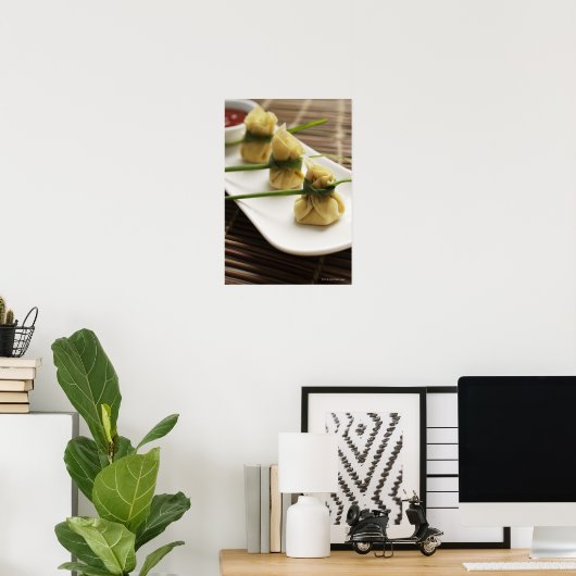 wanton dumplings with white chili sauce poster (Thuiskantoor)