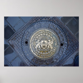 Wapen van Boedapest op een riooldeksel Poster
