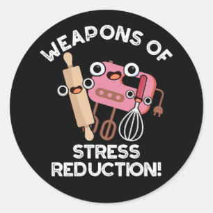 Wapens van stressvermindering Baking Pun Dark BG Ronde Sticker