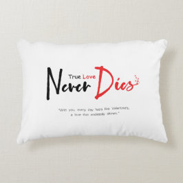 Ware liefde sterft nooit accent kussen