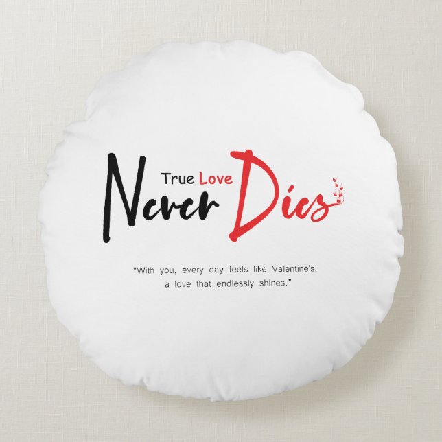 Ware liefde sterft nooit rond kussen (Voorkant)