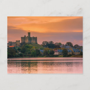 Warkworth Village en Castle bij zonsondergang Briefkaart