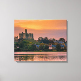 Warkworth Village en Castle bij zonsondergang Canvas Afdruk