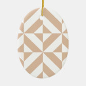 Warm Beige Geometric Deco Cube Patroon Keramisch Ornament (Voorkant)