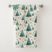 Warm Christmas trees red green gold bath towel Bad Handdoek (Insitu)
