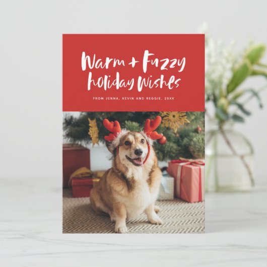 Warm en fuzzy wil een grappige rode hond feestdagenkaart (Staand voorkant)