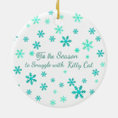 Warm Fuzzies & Winter Flurries Kerstkat Keramisch Ornament (Achterkant)