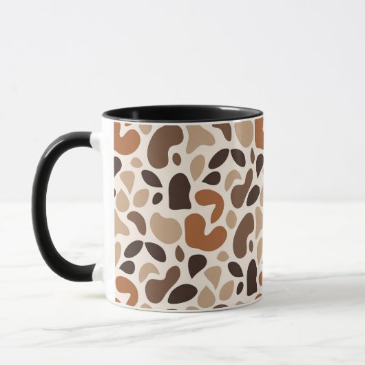 Warm Neutral Abstract Mug – Modern Organic Pattern Mok (Links)