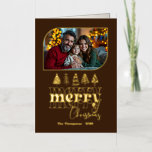 Warm Retro Hand Drawn Merry Christmas Photo Folie Feestdagenkaart<br><div class="desc">Send festive cheer with this real foil Christmas Photo Card featuring a whimsical hand drawn “Merry Christmas” design. The elegant metallic foil shines against a bold background, paired with your favorite holiday photos for a modern yet cozy look. A stylish way to share your warmest Christmas wishes with family and...</div>