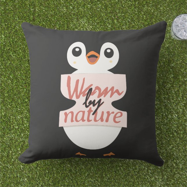Warm van nature: Schattige Pinguïn met Speelse Tek Buitenkussen (Gras)