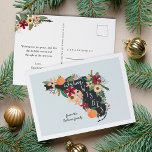 Warm Wishes uit Florida Feestdagenkaart<br><div class="desc">Verstuur groeten van de zonneschijnstaat met deze charmante briefkaarten met een silhouette kaart van de staat Florida, voorzien van sinaasappels, een lush greenery en tropische bloemen op een pastelhemelblauwe achtergrond met een witte grens. "Warm Wishes" verschijnt in witte hand letterlijke typografie binnen de vorm van de staat, samen met uw...</div>