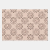 Warme Mocha Rococo Revival Lotus Polka Dot Mandala Inpakpapier Vel (Voorkant)
