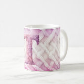 Warme roze witte Paarse letter T Koffiemok (Voorkant rechts)