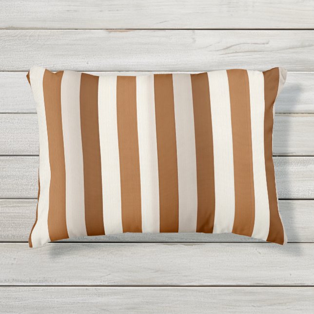Warme Terracotta en Crème Verticale Streep Buitenkussen (Voorkant)