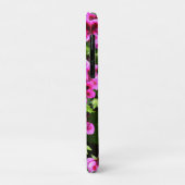 warmroze geraniumbloemen die op een Struik groeien Case-Mate iPhone Case (Achterkant/links)