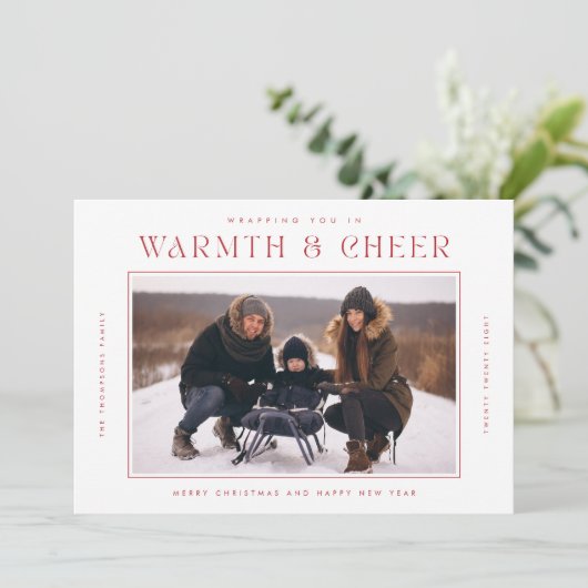 Warmte en vrolijkheid | Rode moderne kerstvierfoto Feestdagenkaart (Staand voorkant)
