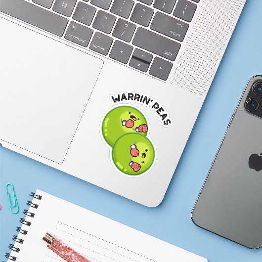 Warrin Peace Funny Pea Pun Sticker (Laptop met iPhone)
