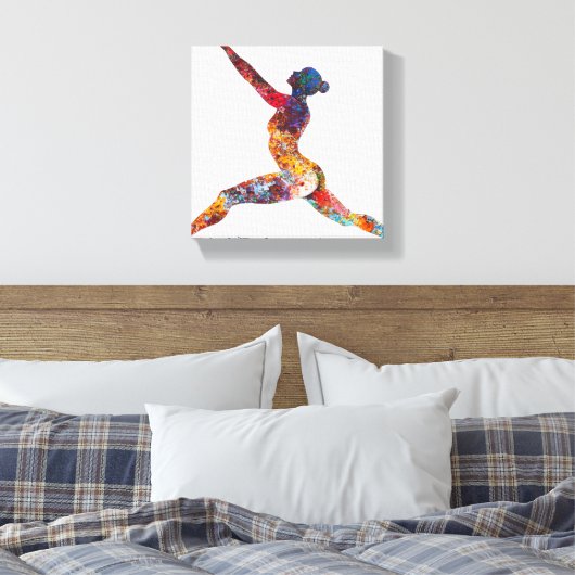 Warrior II Pose Uitgerekt Canvas Print (Insitu (Slaapkamer))