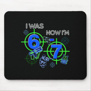 Was 6 7 grappig 67 zes zeven meme laser tag verjaa muismat