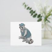 Wasbeer als vakman met sleutel briefkaart (Staand voorkant)