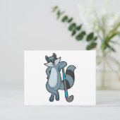 Wasbeer bij hockey met hockeystick briefkaart (Staand voorkant)