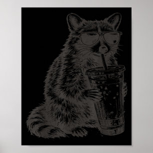 Wasbeer drinkt ijskoude koffie grappig voor mannen poster
