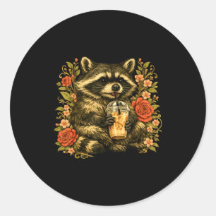 Wasbeer drinkt ijskoude koffie grappige dieren mem ronde sticker