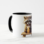 Wasbeer drinkt ijskoude koffie mok (Voorkant links)