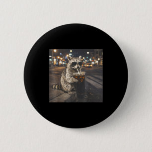 Wasbeer drinkt zwarte ijskoude koffie grappig dier ronde button 5,7 cm