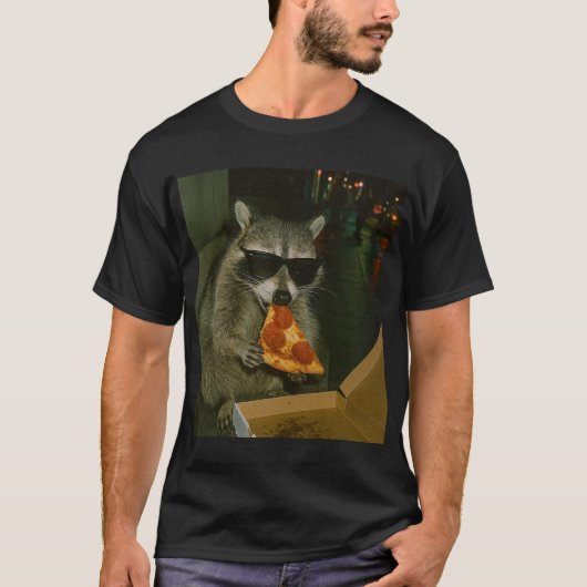 Wasbeer Eet Pizza Meme T-shirt (Voorkant)