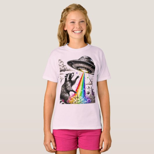 Wasbeer en de Regenboog UFO in een wilde bloemenwe T-shirt (Voorkant volledig)