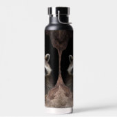 Wasbeer in boomholte  waterfles (Links)