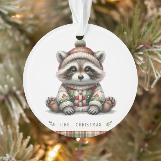 Wasbeer in gebreide muts en patchwork trui ornament (Boom)