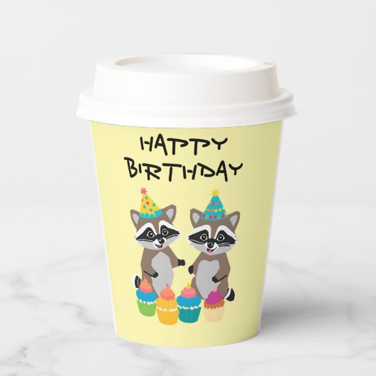 Wasberen en cupcakes verjaardag lichtgeel papieren bekers (Voorkant)