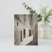 Wasgoed dat in een steegje in Italië droog is Briefkaart (Staand voorkant)
