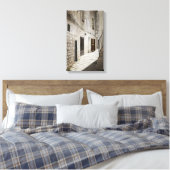 Wasgoed dat in een steegje in Italië droog is Canvas Afdruk (Insitu (Slaapkamer))