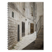 Wasgoed dat in een steegje in Italië droog is Notitieboek (Voorkant)