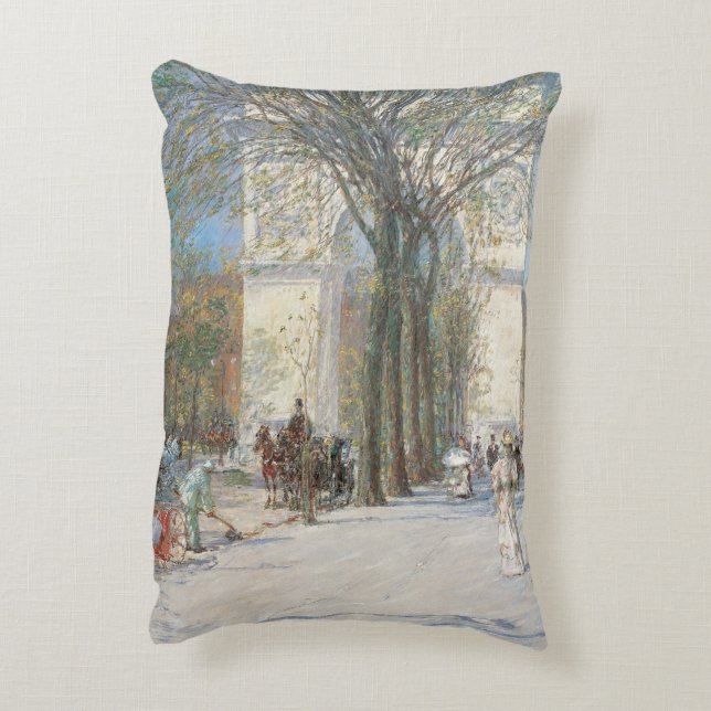 Washington Arch, Spring door Frederick Childe Hass Accent Kussen (Achterkant (Verticaal))