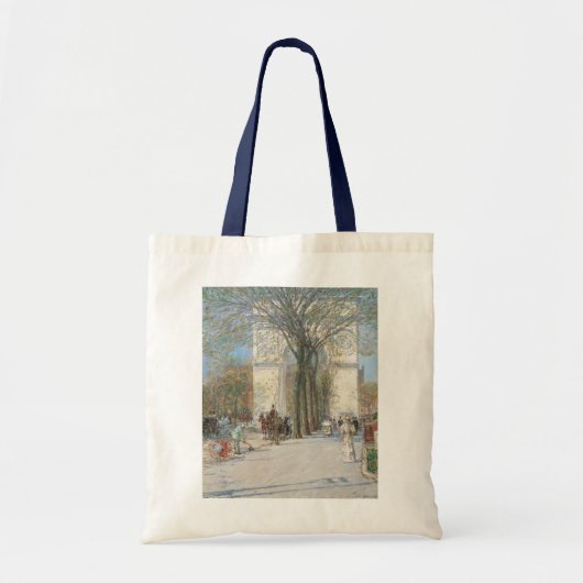 Washington Arch, Spring door Frederick Childe Hass Tote Bag (Voorkant)