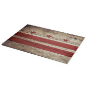 Washington DC-vlag op oude houten graan Snijplank (Hoek)