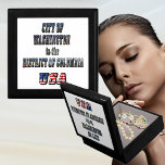 Washington in het District of Columbia USA Cadeaudoosje<br><div class="desc">Fancy tekst voor de stad Washington in het District of Columbia met foto's van het gebied en voeg de Amerikaanse vlag toe voor de tekst van de VS. Dit ziet er goed uit op elk product en maakt een geweldige reisherinnering. ⭐PERSONALISEER deze sjabloon met uw kunstwerk. ⭐Bewerk het verder om...</div>