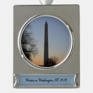 Washington Monument bij zonsondergang in DC Verzilverd Banner Ornament