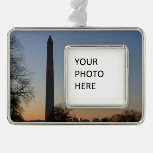 Washington Monument bij zonsondergang in DC Verzilverd Omlijst Ornament