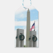 Washington Monument en WWII-herdenkingsmonument in Cadeaulabel (Voorkant)