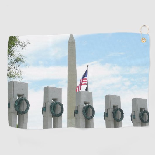 Washington Monument en WWII-herdenkingsmonument in Golfhanddoek (Horizontaal)