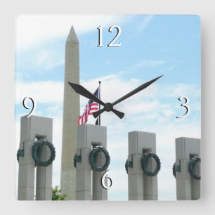 Washington Monument en WWII-herdenkingsmonument in Vierkante Klok
