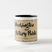 Washington Notarl Public Scroll Feather Quill Tweekleurige Koffiemok (Center)